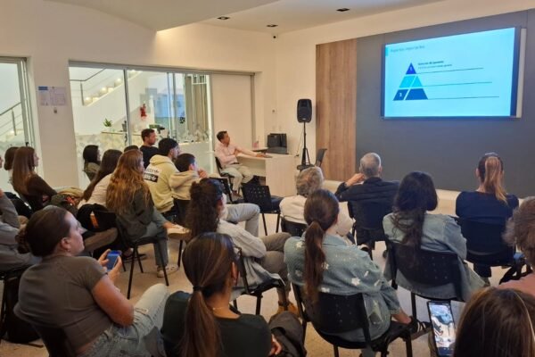 WhatsApp Image 2025-10-21 at 21.35.59